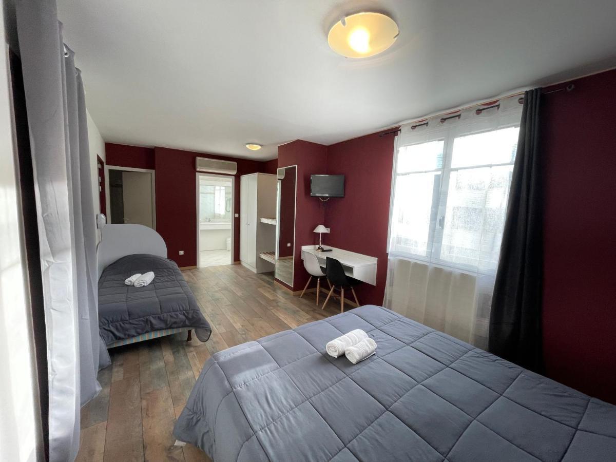 Hotel Les Chenes Систерон Экстерьер фото