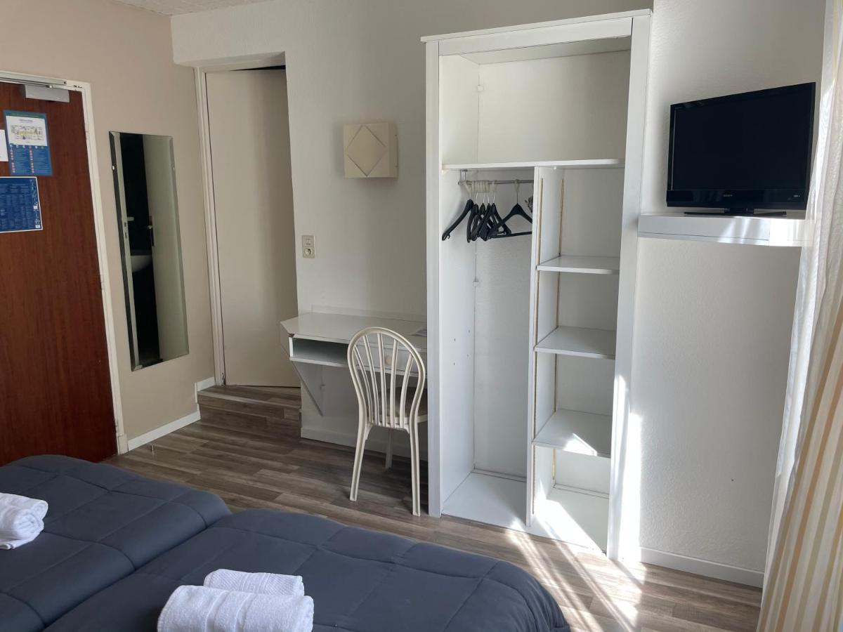 Hotel Les Chenes Систерон Экстерьер фото