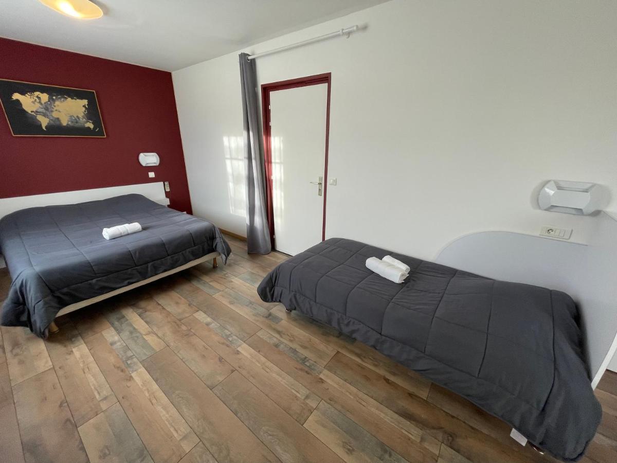 Hotel Les Chenes Систерон Экстерьер фото