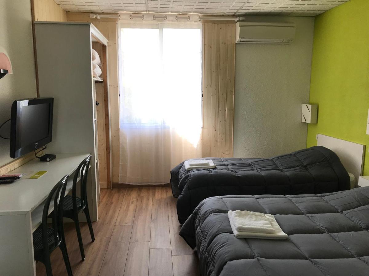 Hotel Les Chenes Систерон Экстерьер фото